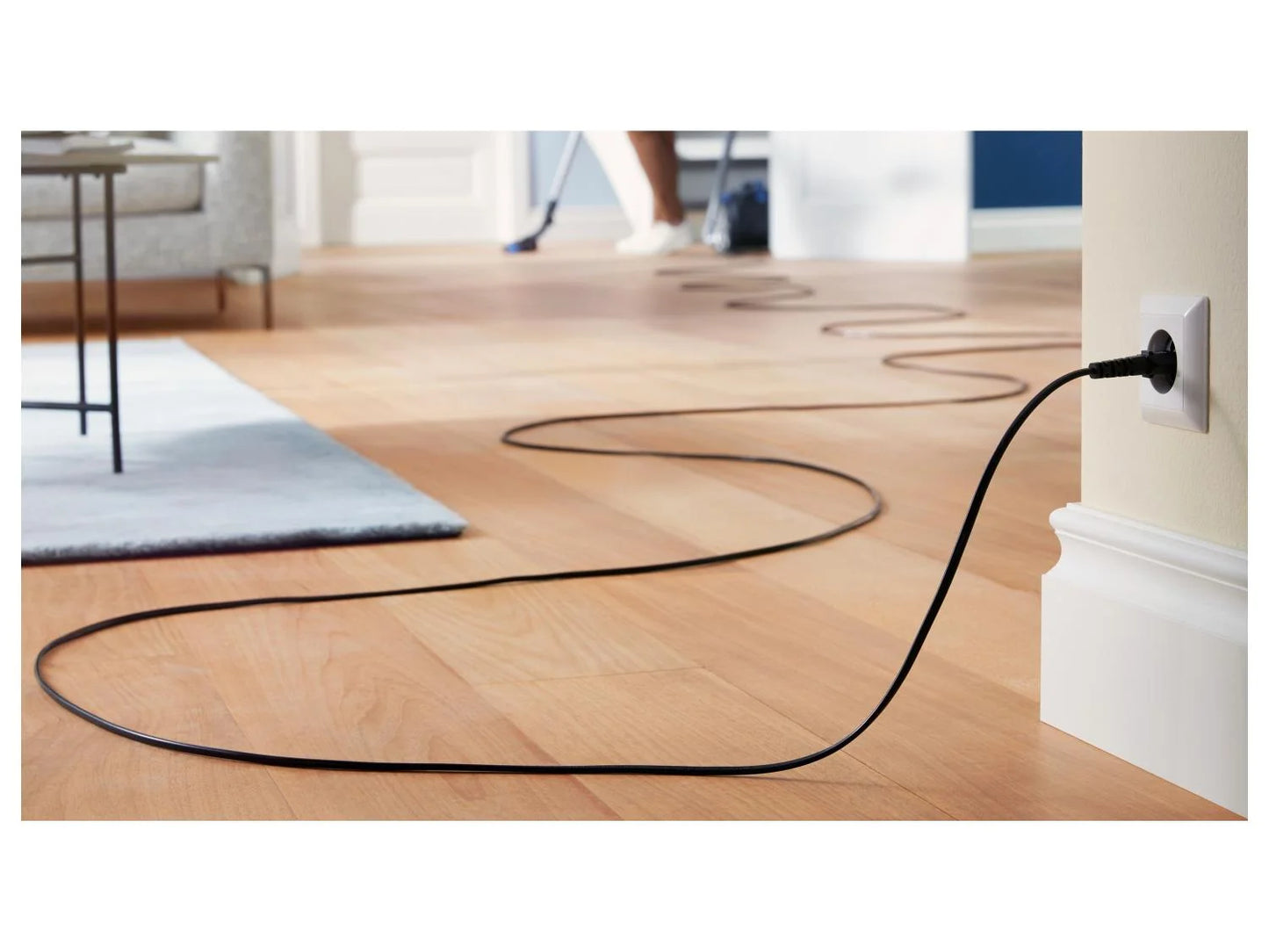 PHILIPS Bagged vacuum cleaner PowerGo FC8242/09