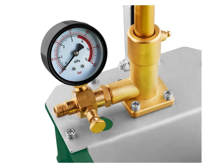 Manual test pump