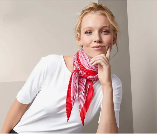 Tchibo Women Floral Print Scarf, Pink Combo