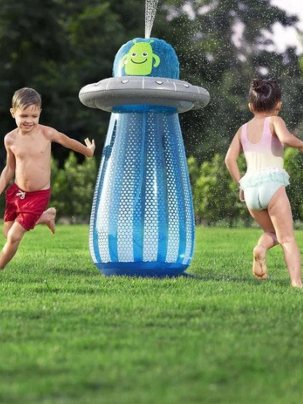 Bestway® Ufo Punching Bag With Water Sprinkler