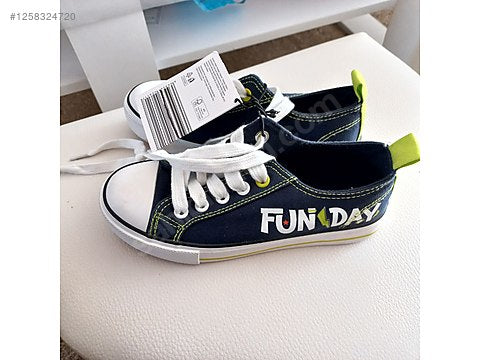 Step By Step kids Canva Sneakers