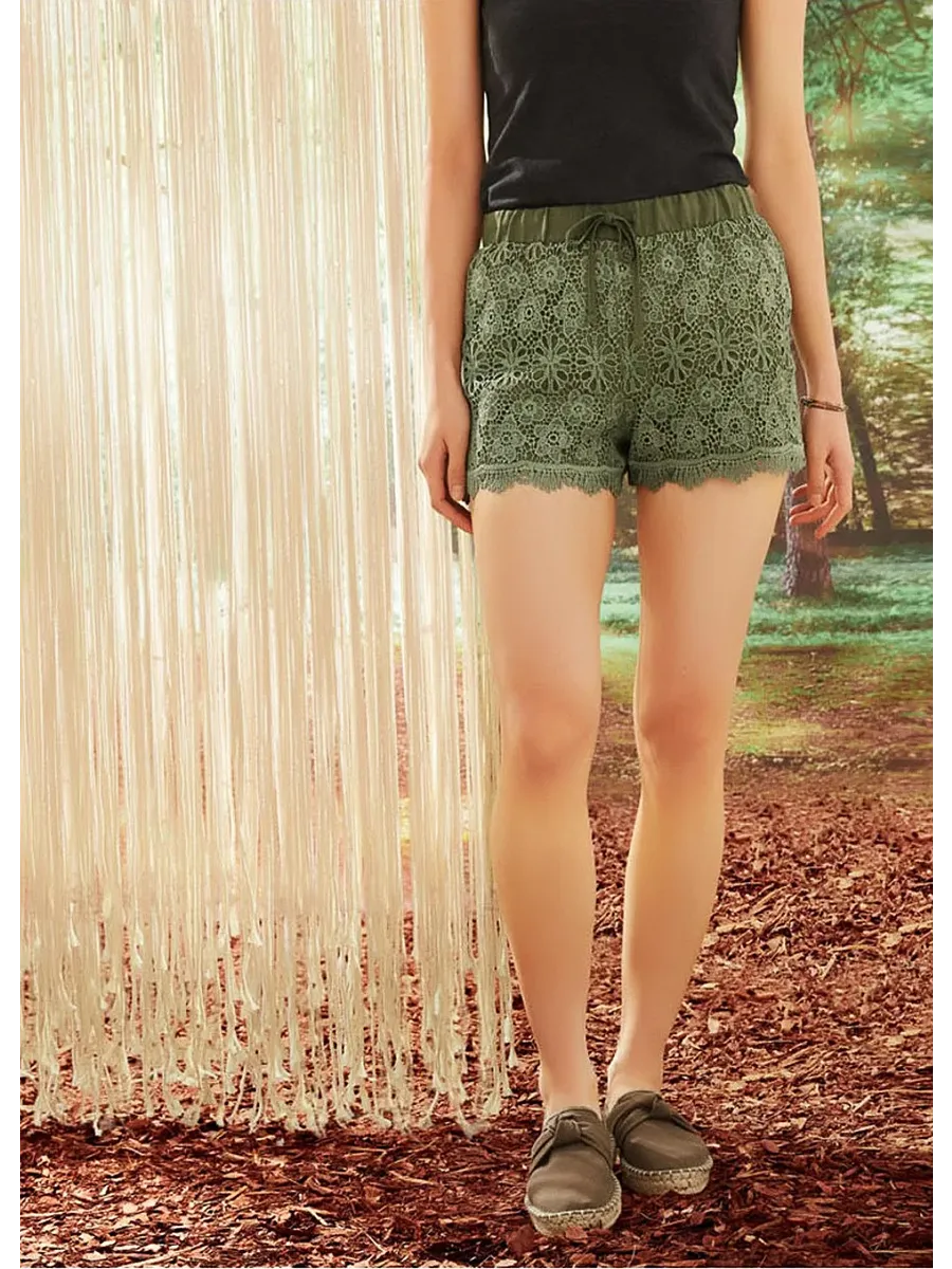 Women's Boho Lace Crochet Shorts – Olive Green