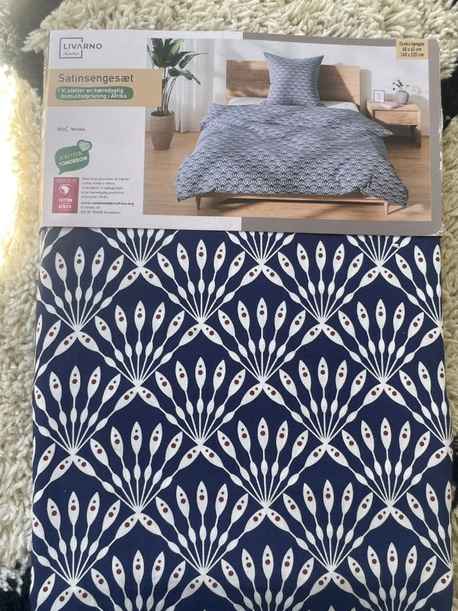 LIVARNO home Satin Bedding Set – Navy Blue Botanical Fan Pattern