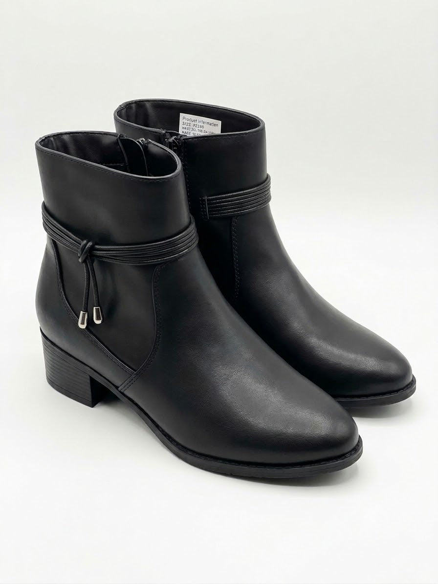 UP2Fashion Leather Heeled Ankle Boots (black)