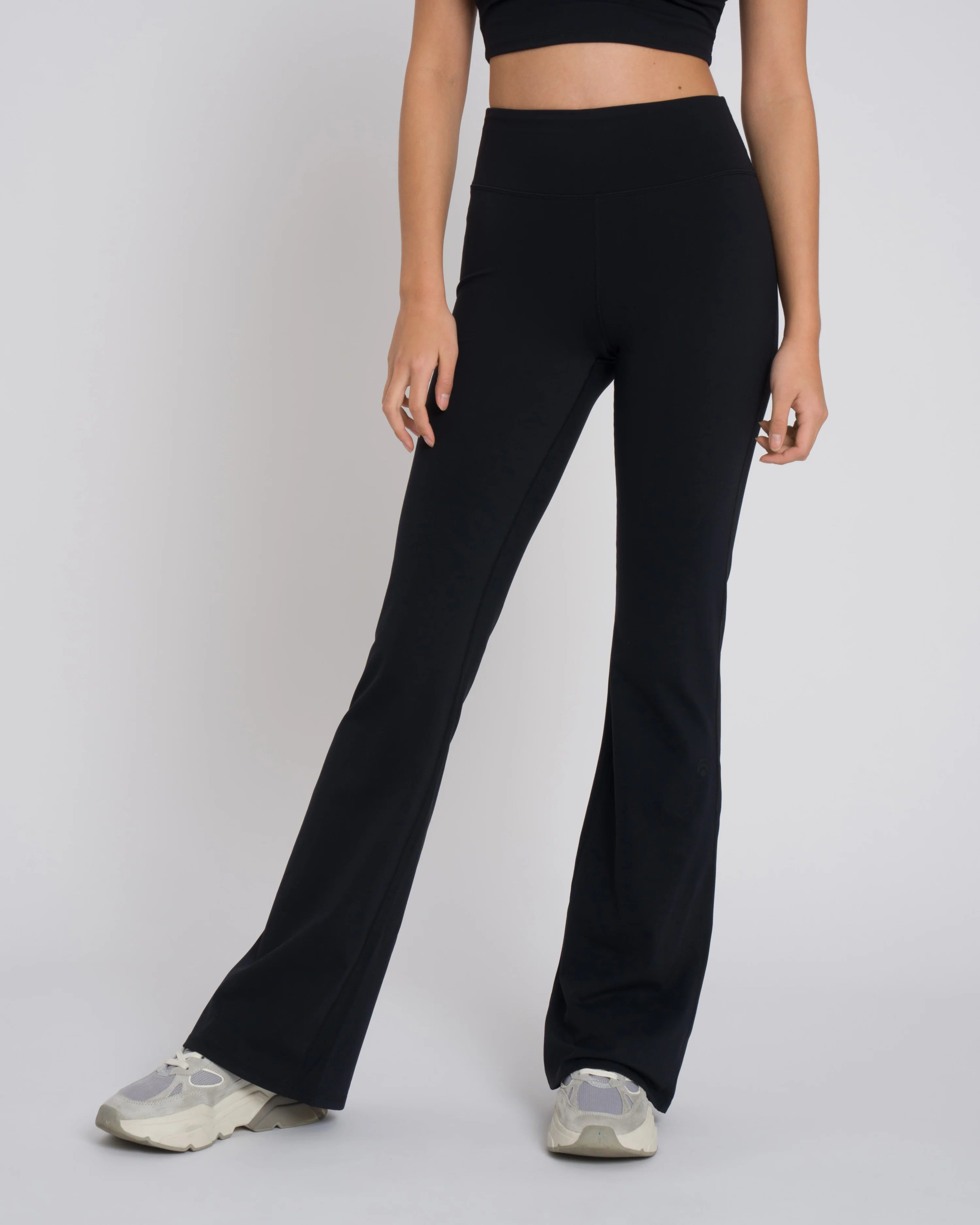 ESMARA Women’s Flared Leggings (Black)