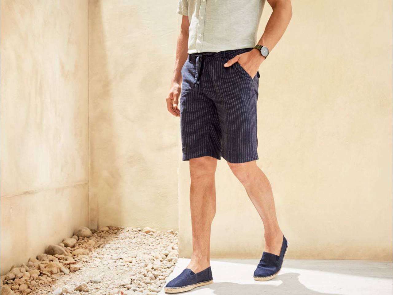 LIVERGY Men’s Striped Shorts (Navy)