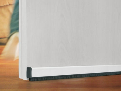 Brush strip For doors