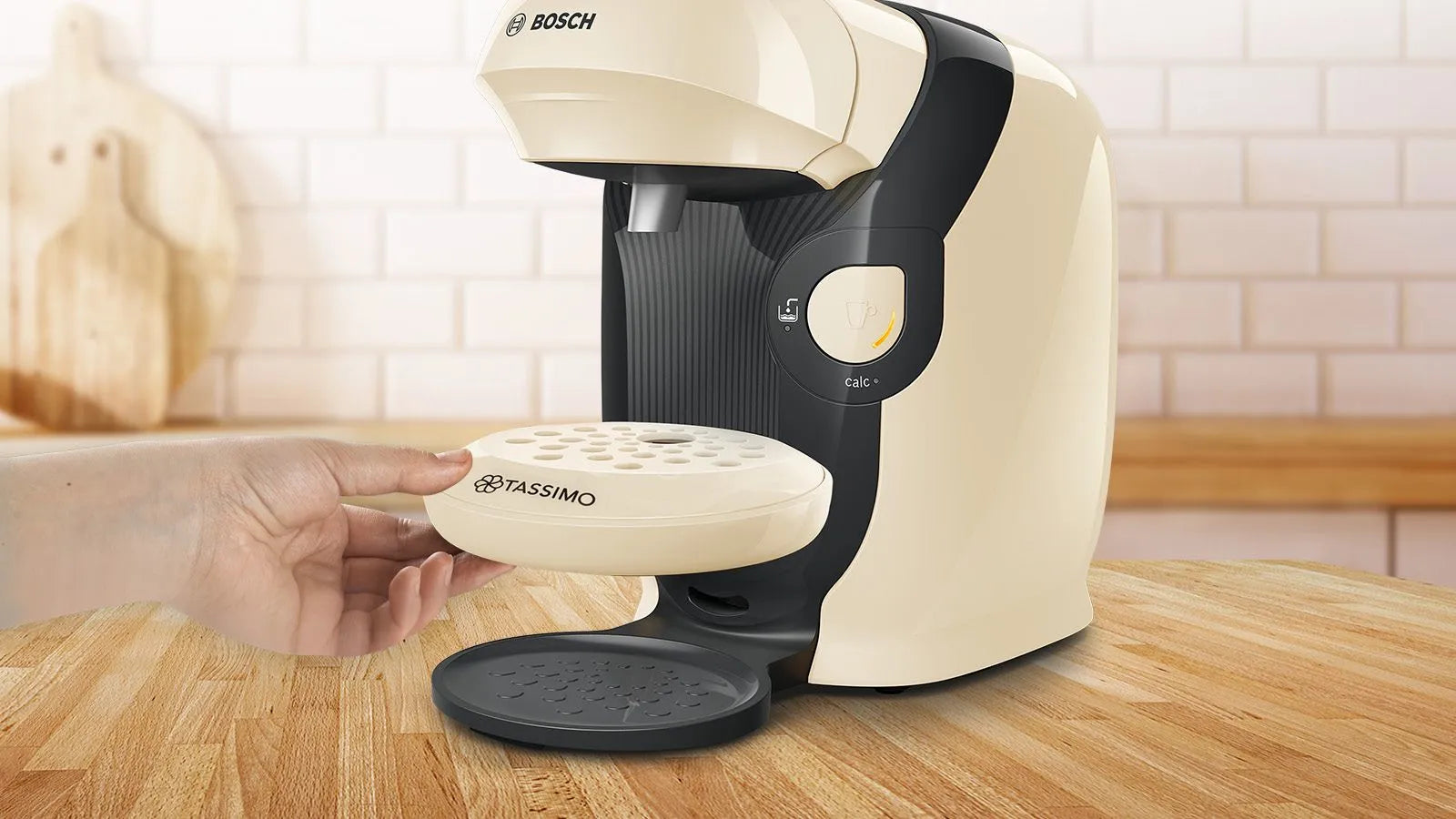 Bosch Tassimo Style TAS1107 - ماكينة تحضير القهوة بالكبسولات، لون كريمي