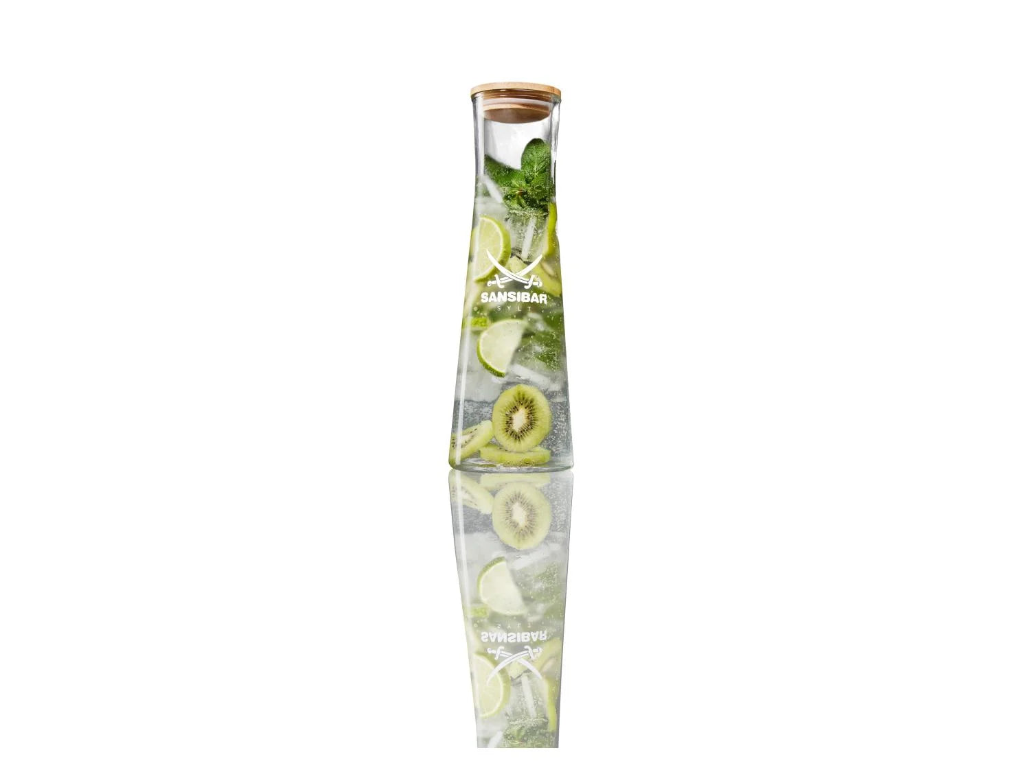Carafe with bamboo lid