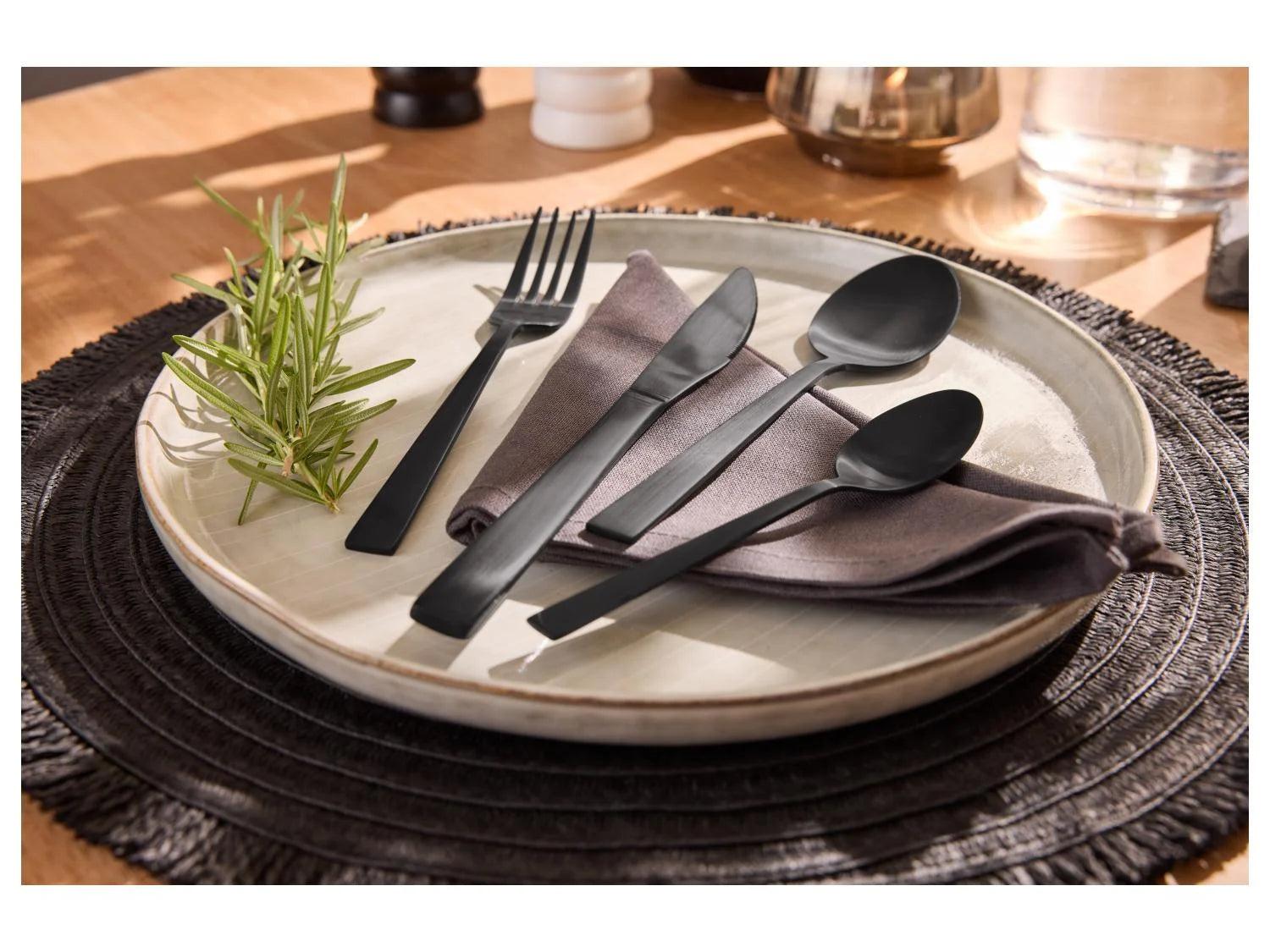 طقم أدوات مائدة SILVERCREST®، 16 قطعة