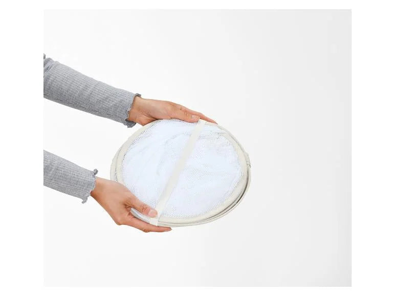 Delicates hanging dryer with recycled material