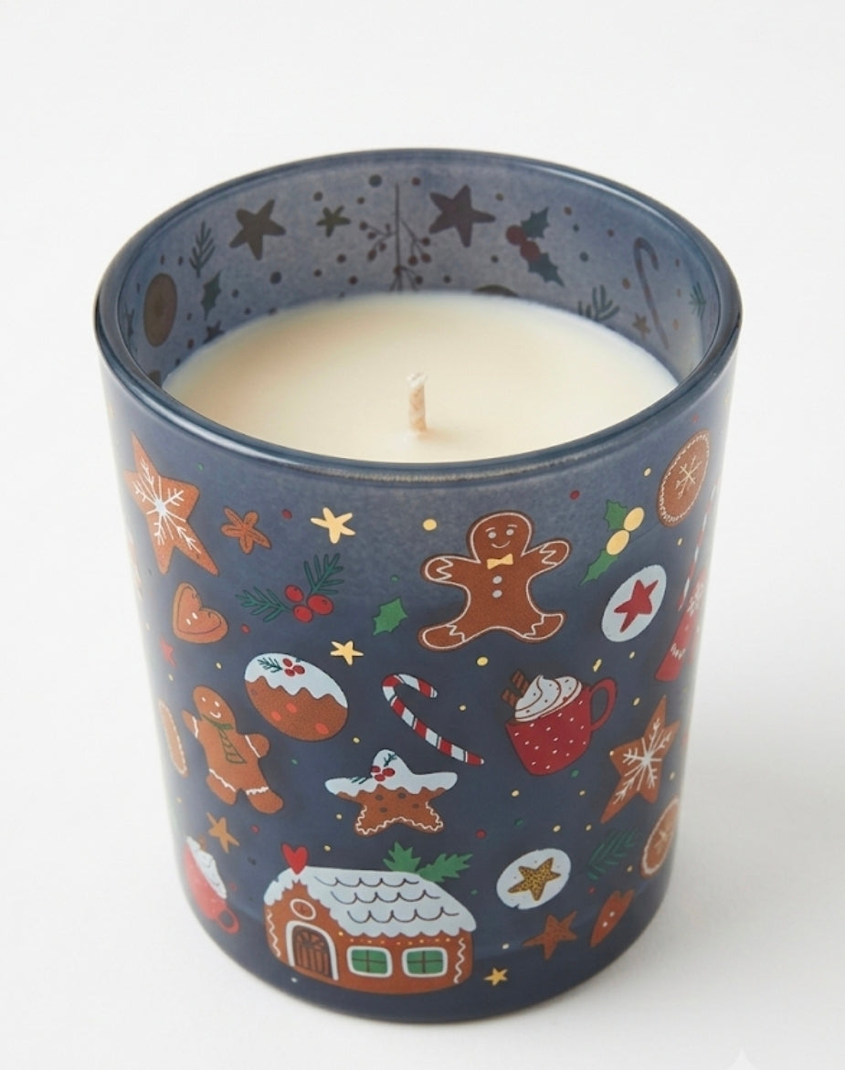 Spiced gingerbread scented candle