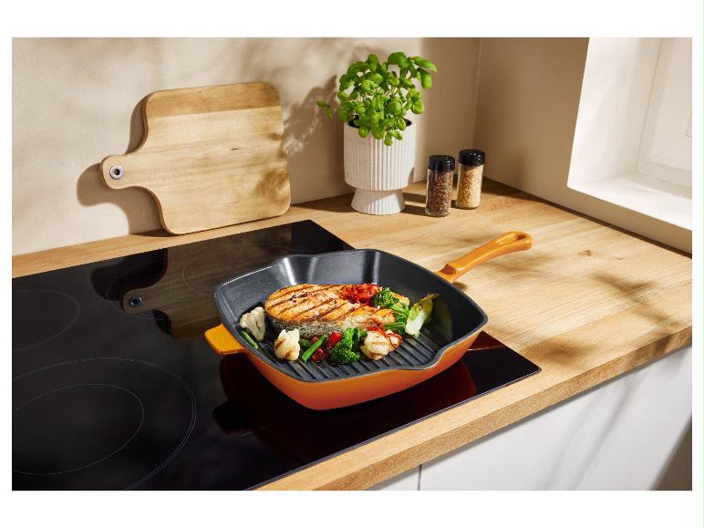 SilverCrest® Premium cast iron griddle pan