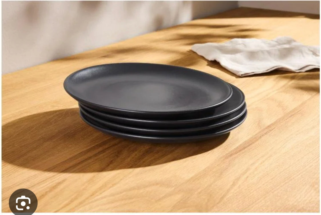 SilverCrest Dinner Plate Set, 4 Pieces (Black)