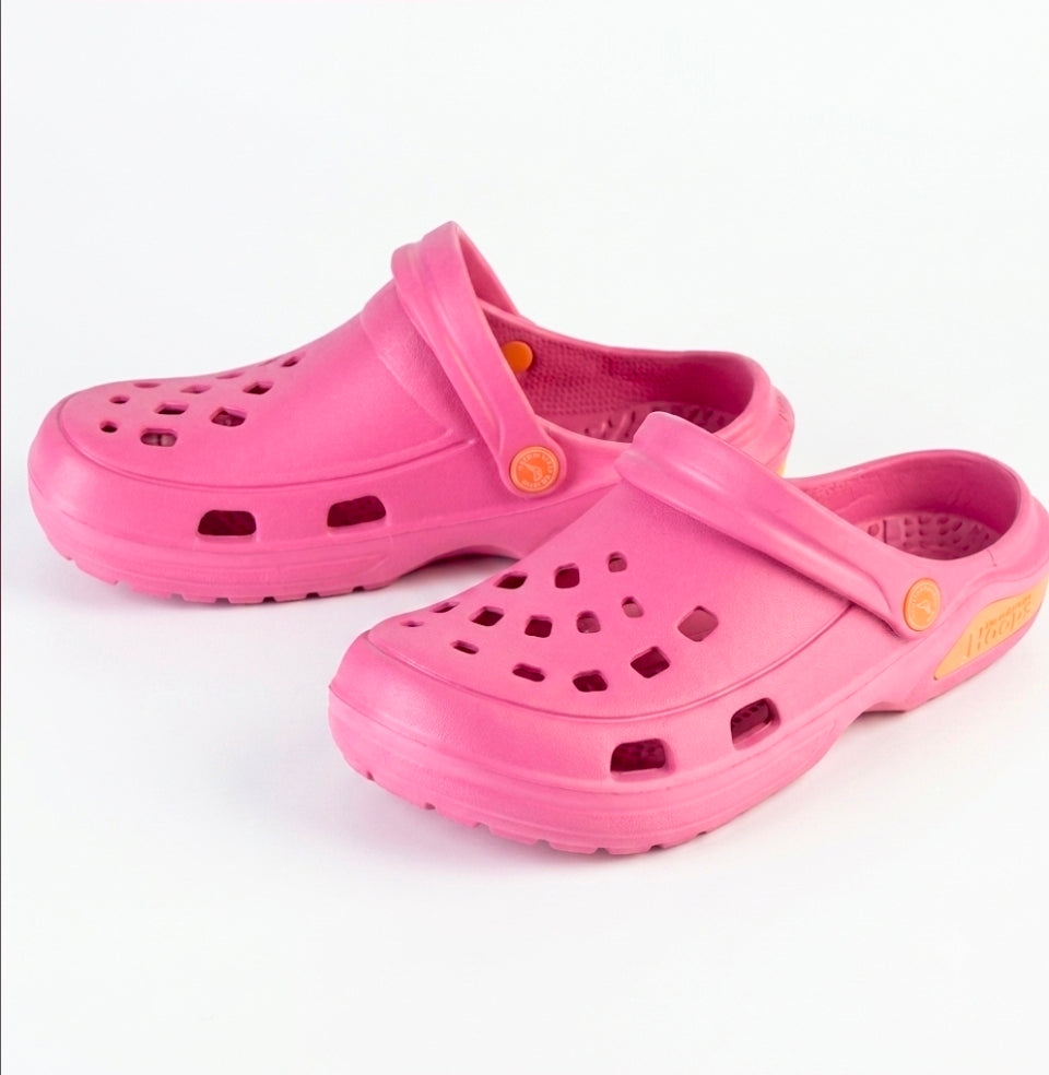 Oyanda Women’s Lightweight Comfort Clogs – Everyday Versatile Slides