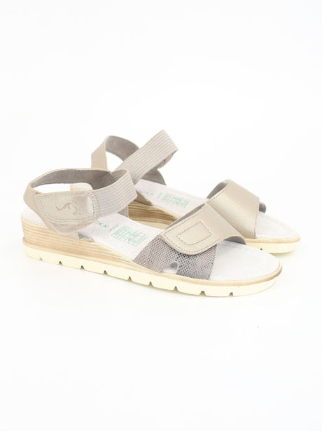Esmara Footflexx Women's Sandals with straps(beige and gold)