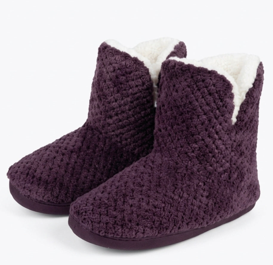 Women's Ultra-Soft Plush Fleece Bootie Slippers – Cozy Ankle House Boots with Sherpa Lining
