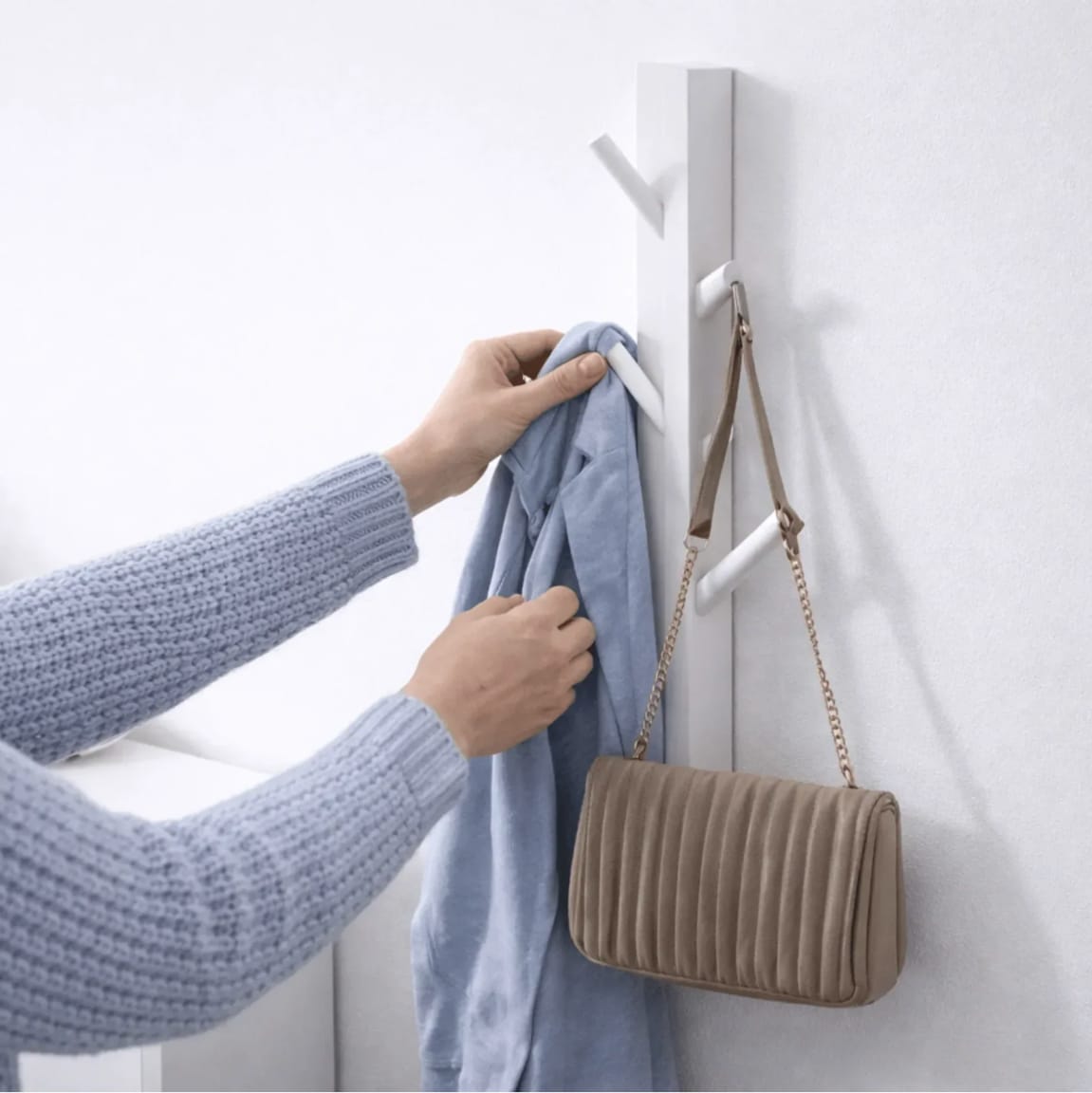 علّاقة معاطف جدارية Livarno Home بـ 6 خطافات