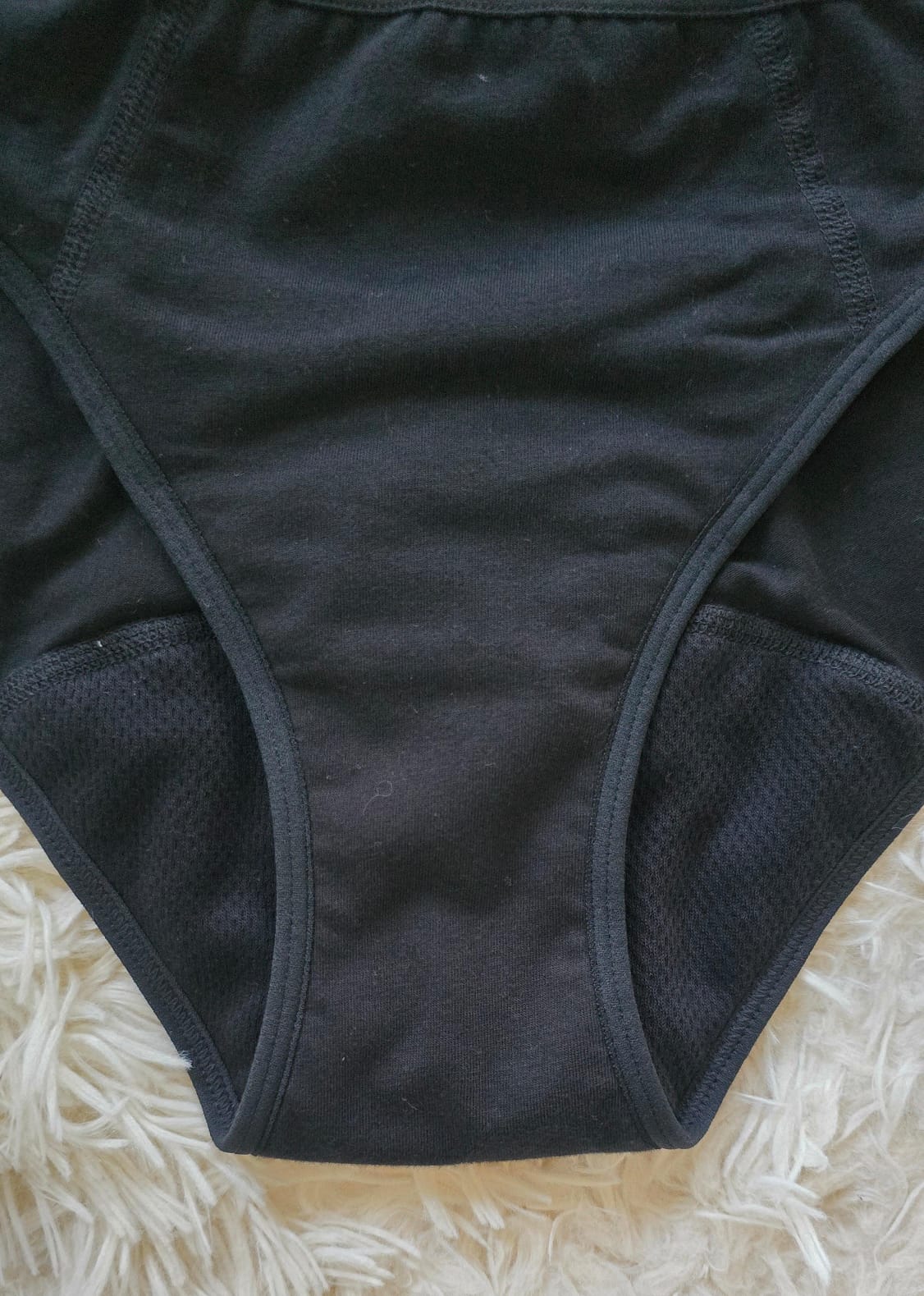 DIM Women’s period protection panties (black)
