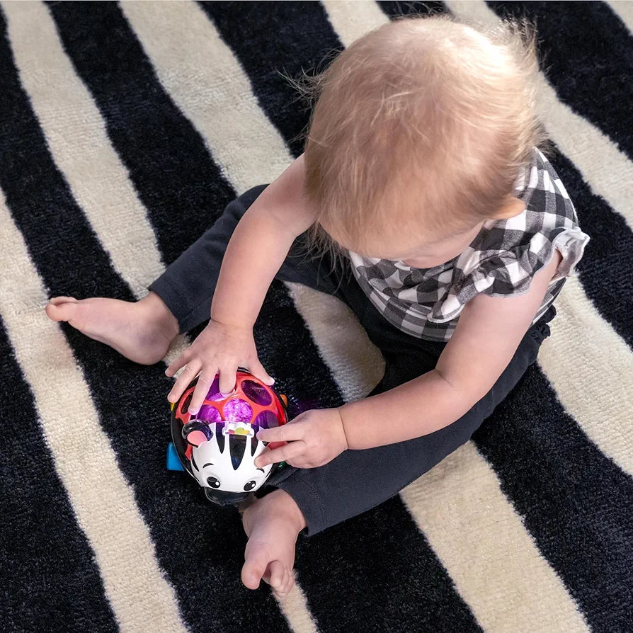 Baby Einstein® لعبة سيارة وخشخيشة أوبال Zen Curious Car مضيئة، للأعمار 3 أشهر فما فوق