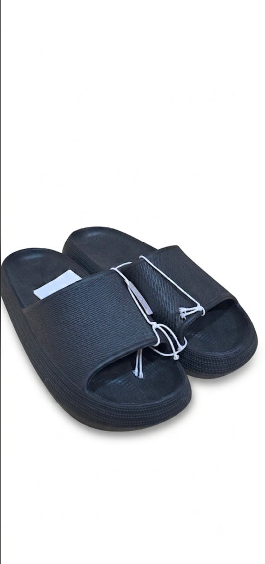 LIVERGY | Men's plain Slippers, Black