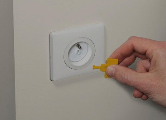 Safety1st® Euro Outlet Plugs With Removal Keys